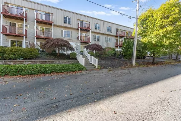 2 Ocean Ave #3H, Gloucester, MA 01930