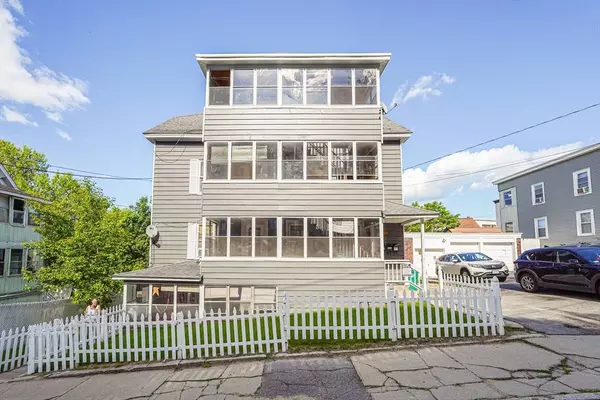 19 Chester St, Fitchburg, MA 01420