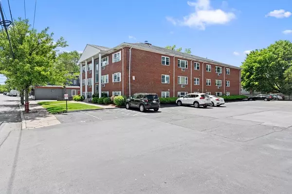 924 Main St #14, Woburn, MA 01801