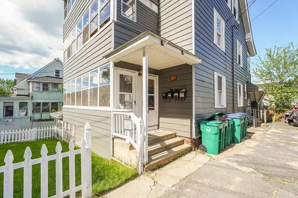 19 Chester St, Fitchburg, MA 01420