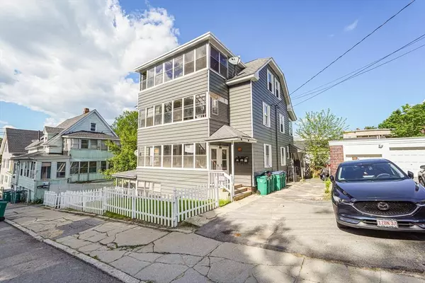 19 Chester St, Fitchburg, MA 01420