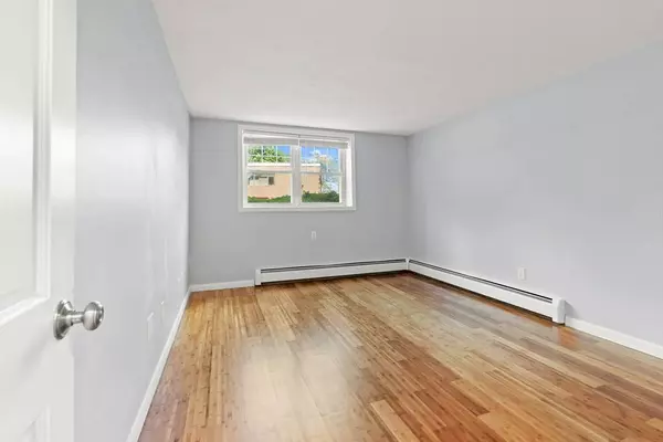 924 Main St #14, Woburn, MA 01801