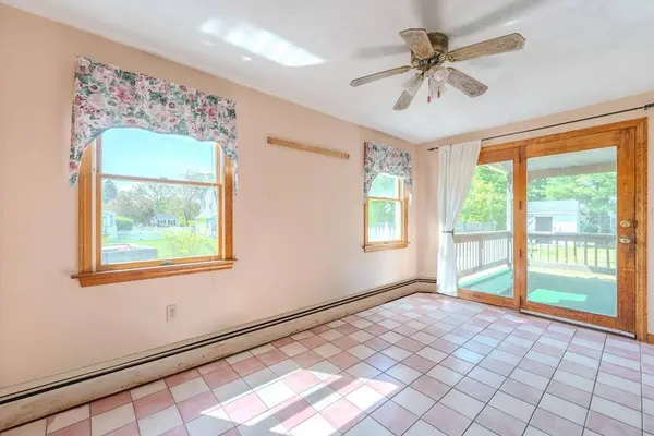 12 Jensen Ave, Chelmsford, MA 01824