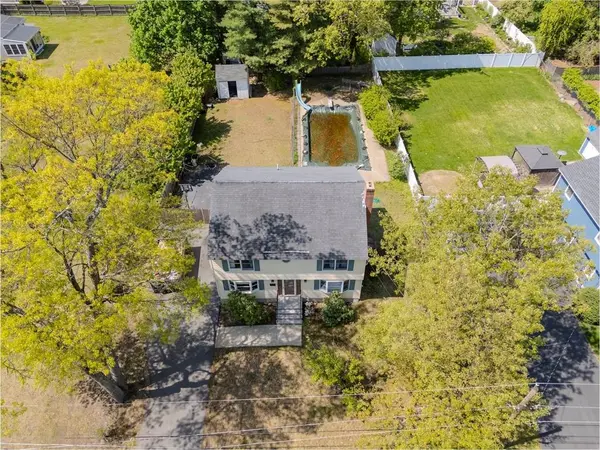 12 Jensen Ave, Chelmsford, MA 01824