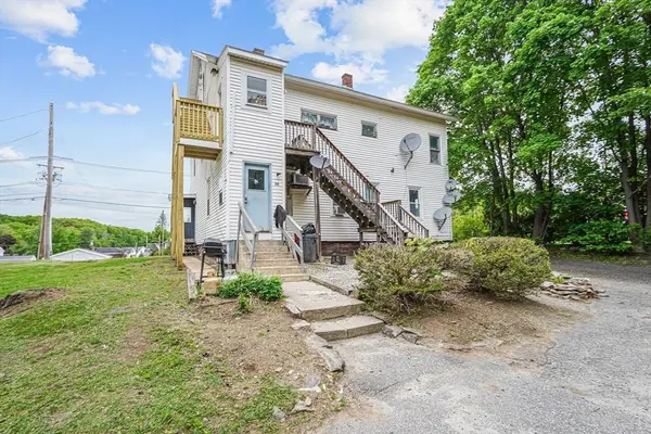 34 Worcester Rd, Charlton, MA 01507