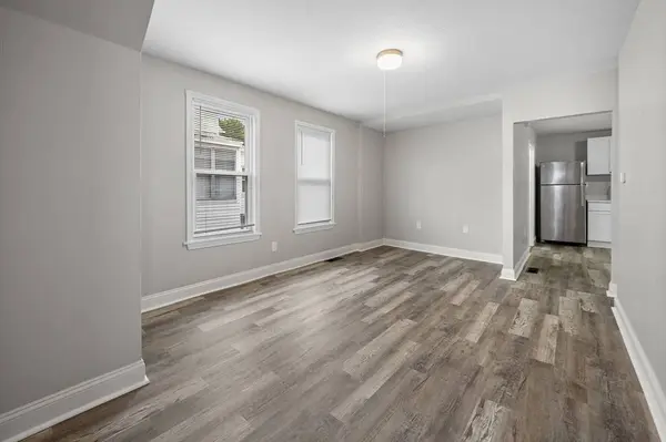 111 Gershom Ave, Lowell, MA 01854