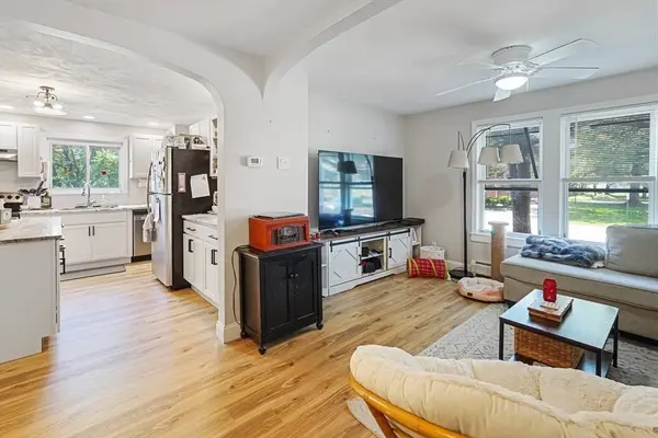 22 Tampa St, Worcester, MA 01604