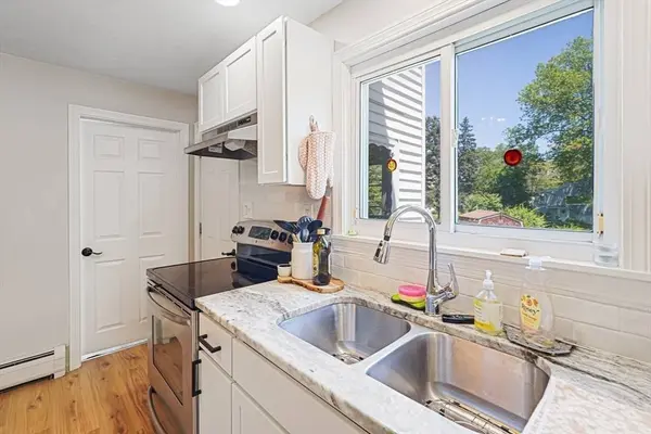 22 Tampa St, Worcester, MA 01604