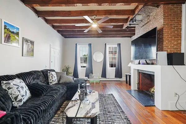 295-297 Pleasant St, New Bedford, MA 02740