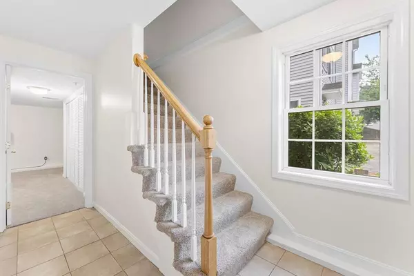 14 Watson St #14, Lowell, MA 01852