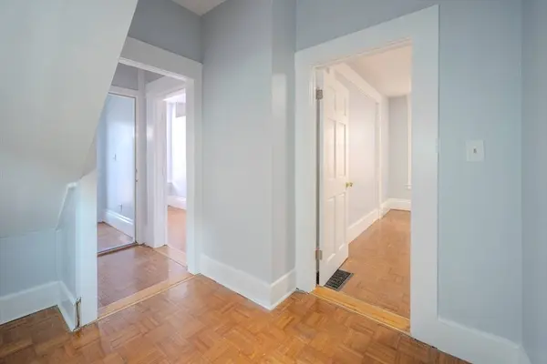 36 3rd St, Lowell, MA 01850