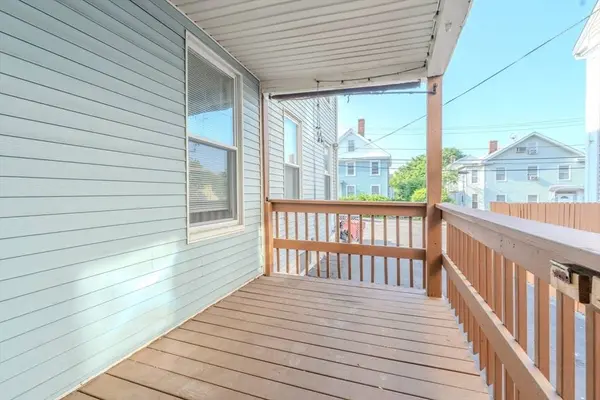 36 3rd St, Lowell, MA 01850