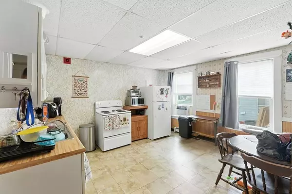 19 Franklin Ct, Gardner, MA 01440