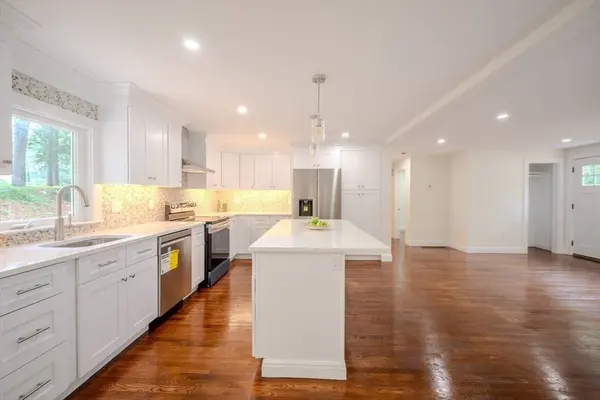 76 Plain Road, Westford, MA 01886