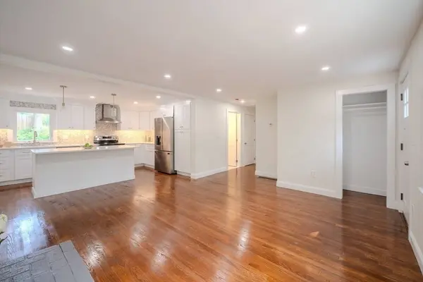 76 Plain Road, Westford, MA 01886