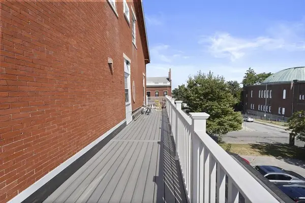 37 S 6th St, New Bedford, MA 02740