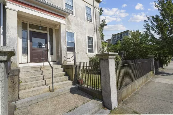 46 S 6th St, New Bedford, MA 02740