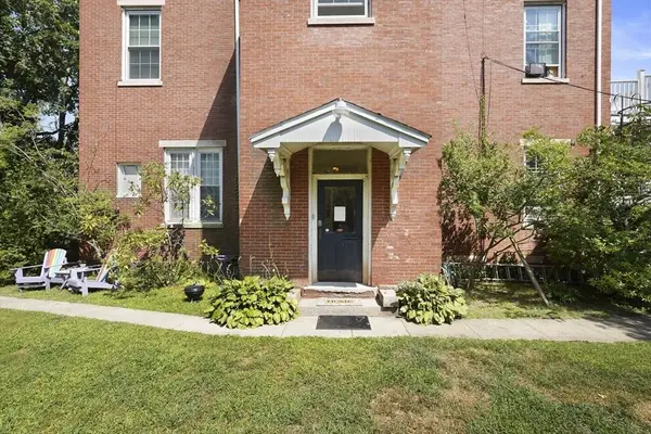 37 S 6th St, New Bedford, MA 02740