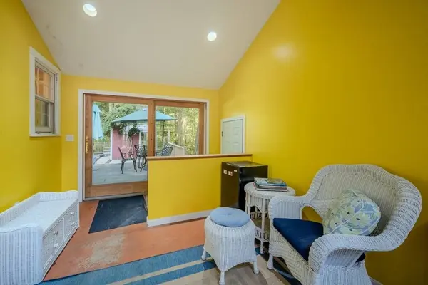 36 Orchard St, Merrimac, MA 01860