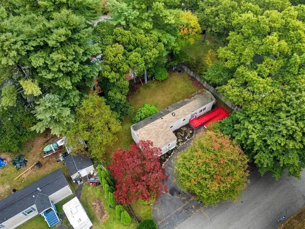 15 Humes St, Webster, MA 01570