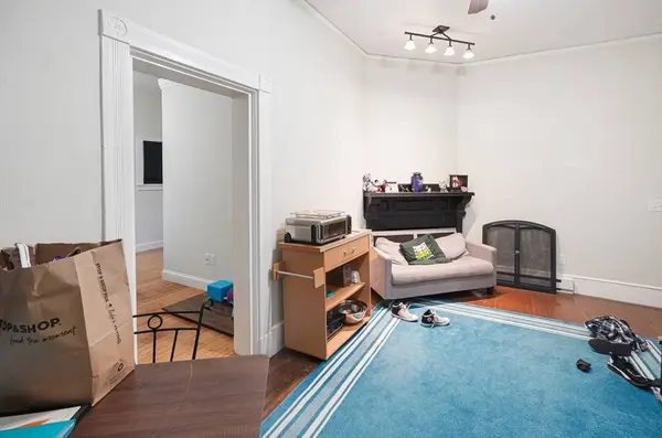 89 S 6th St, New Bedford, MA 02740