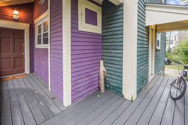 89 S 6th St, New Bedford, MA 02740