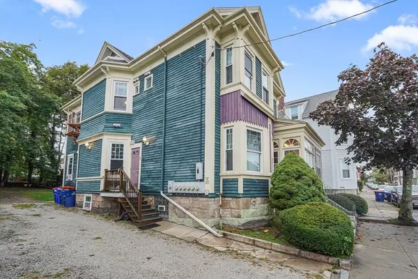 89 S 6th St, New Bedford, MA 02740