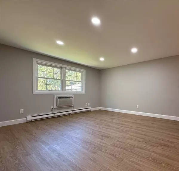 96 Richardson Rd #A22, Chelmsford, MA 01863