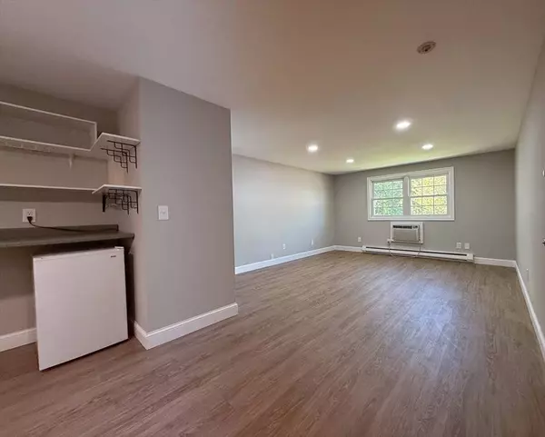 96 Richardson Rd #A22, Chelmsford, MA 01863