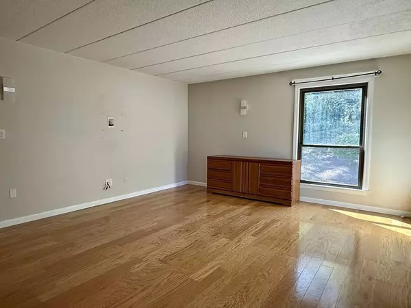 152 Turner Rd #40, Holliston, MA 01746