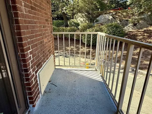 152 Turner Rd #40, Holliston, MA 01746