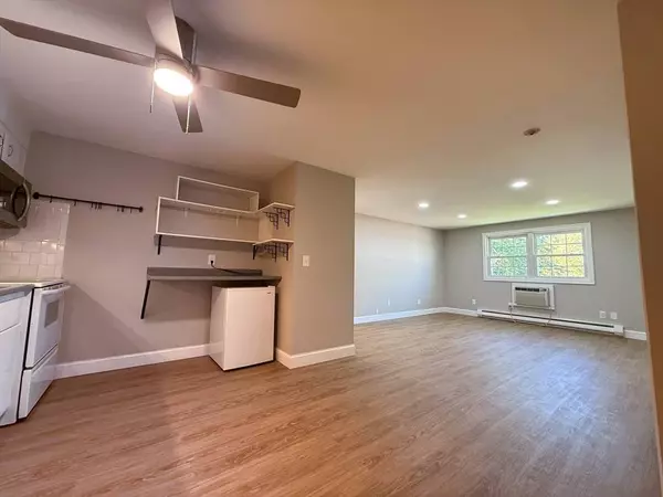 96 Richardson Rd #A22, Chelmsford, MA 01863