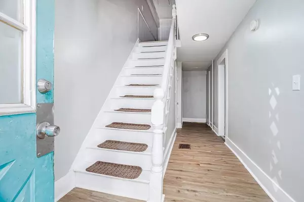 116-120 Elm St, Greenfield, MA 01301