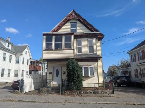 53 Royal St, Lowell, MA 01851