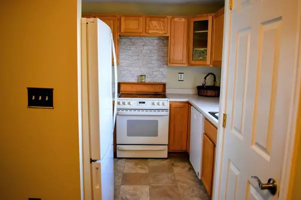 825 John Fitch Hwy #9, Fitchburg, MA 01420