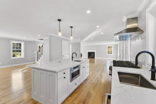 22 Townsend Rd, Shirley, MA 01464