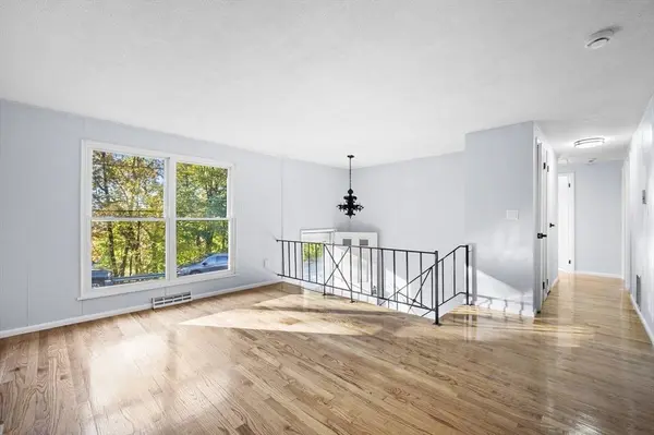 164 Bradley St, Lowell, MA 01850