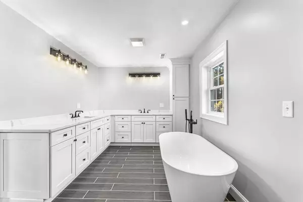 22 Townsend Rd, Shirley, MA 01464