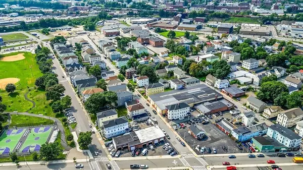 10 Ellsworth St, Worcester, MA 01610