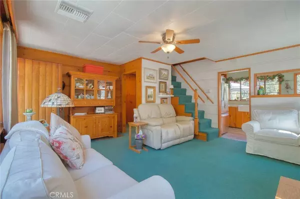 1154 Lark RD, Wrightwood, CA 92397