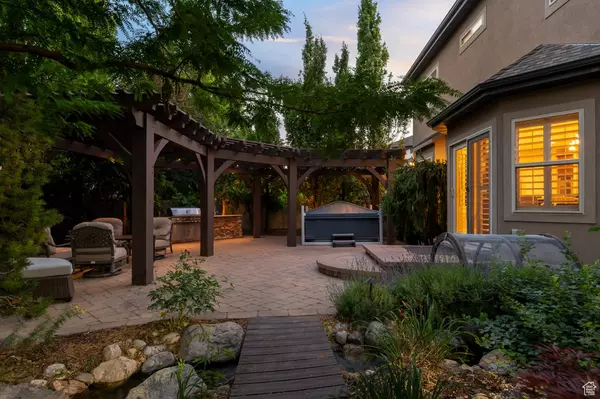 292 E CLUBVIEW LN, Lehi, UT 84043