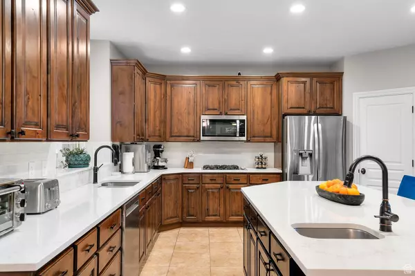 292 E CLUBVIEW LN, Lehi, UT 84043