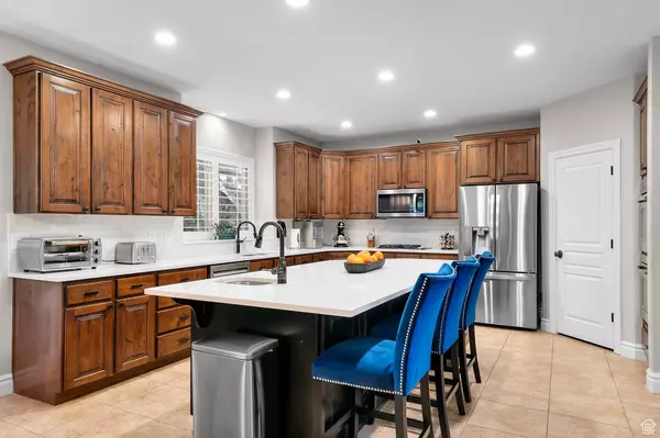 292 E CLUBVIEW LN, Lehi, UT 84043