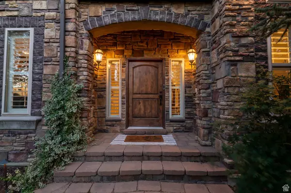 292 E CLUBVIEW LN, Lehi, UT 84043