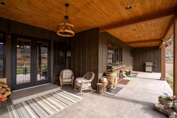 8552 W SAWTOOTH DR, Vernal, UT 84078