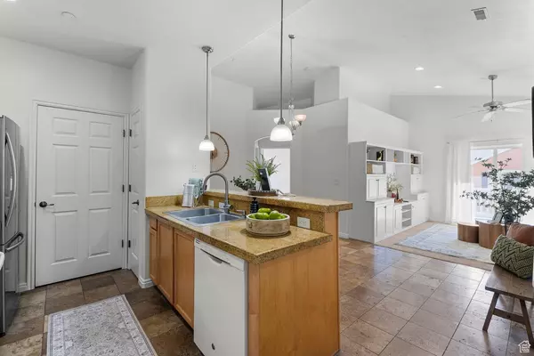 1145 S MEADOW FORK RD #4, Provo, UT 84606