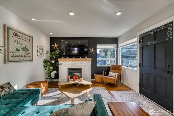 10536 NE 189th ST, Bothell, WA 98011