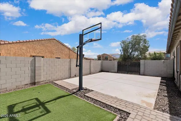 18222 W SELLS Drive, Goodyear, AZ 85395