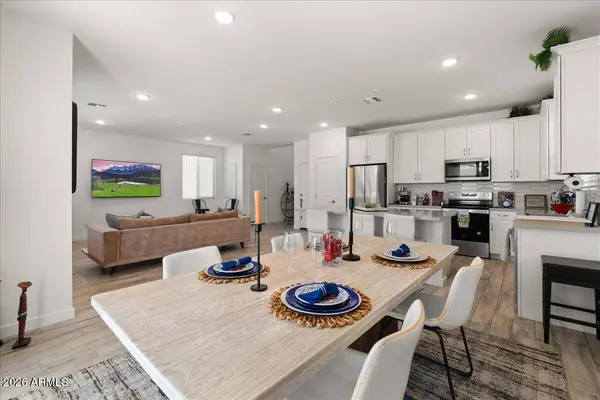 15043 W DESERT BLOOM Street, Goodyear, AZ 85338