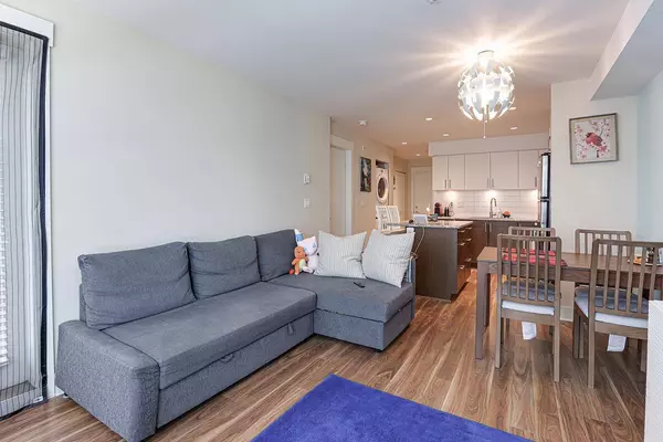 55 Eighth AVE #208, New Westminster, BC V3L 0E8